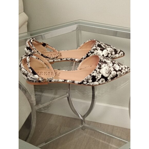 NWOT Journee Collection Women's Black and White Floral Pointed Toe Flats… - Picture 5 of 10